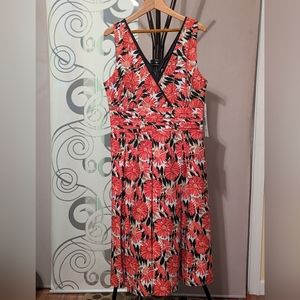 Women's Robbie Bee sleeveless floral dress NWT - size 10